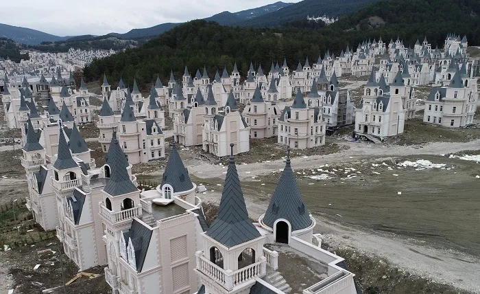 REUTERS - disney castles - burj al babax