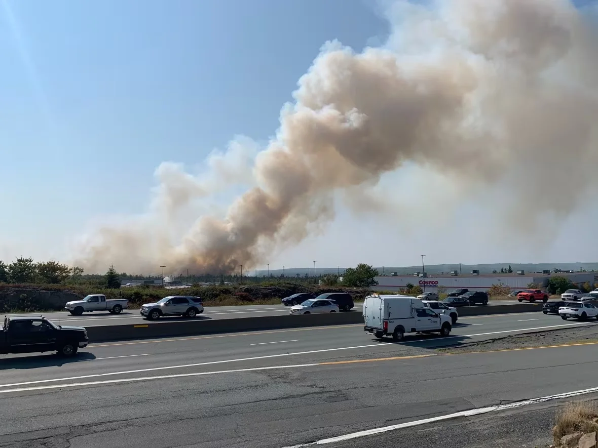 wildfire-nears-bayers-lake/Michael Gorman/CBC