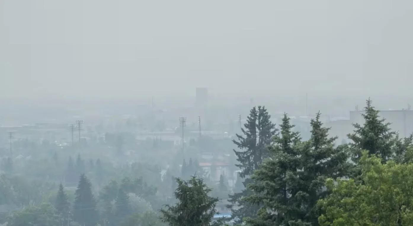 Smoky, hazy Thunder Bay, Ont. skies/Marc Doucette/CBC