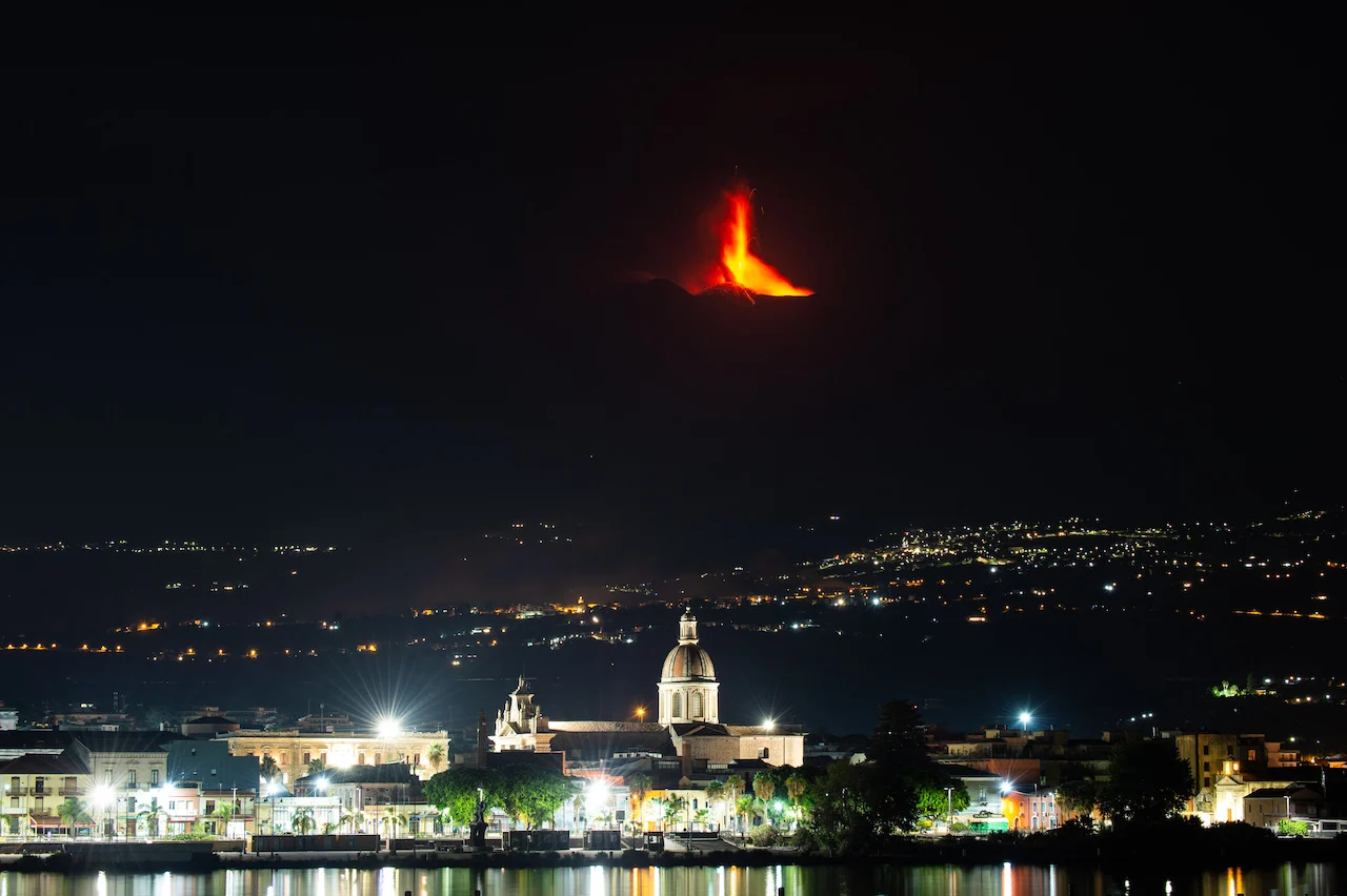 RTRFIPP 4 TOURISM-TRENDS-MOUNT-ETNA/Salvatore Cavalli/ZUMA Press Wire/dpa via Reuters Connect