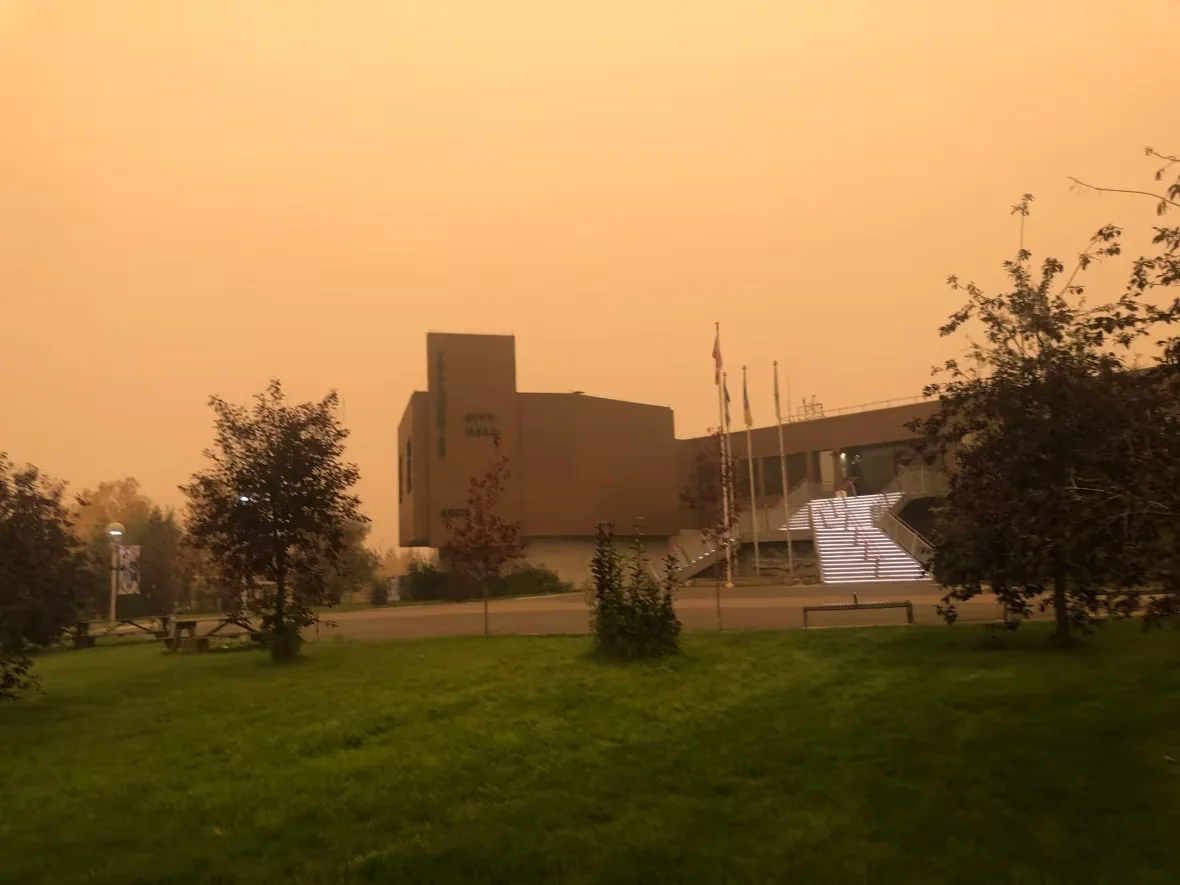 (CBC) yellowknife city hall wildfire smoke september 23 2023