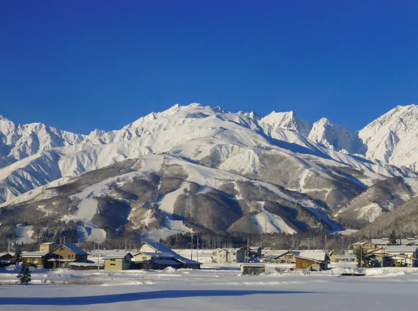 Hakuba, Japan. Credit: Ski Mania via Wikimedia Commons