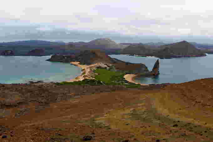 FILE PHOTO: The view from the top of Bartolome Island in Galapagos August 23, 2013. Picture taken August 23, 2013. REUTERS/Jorge Silva/File Photo