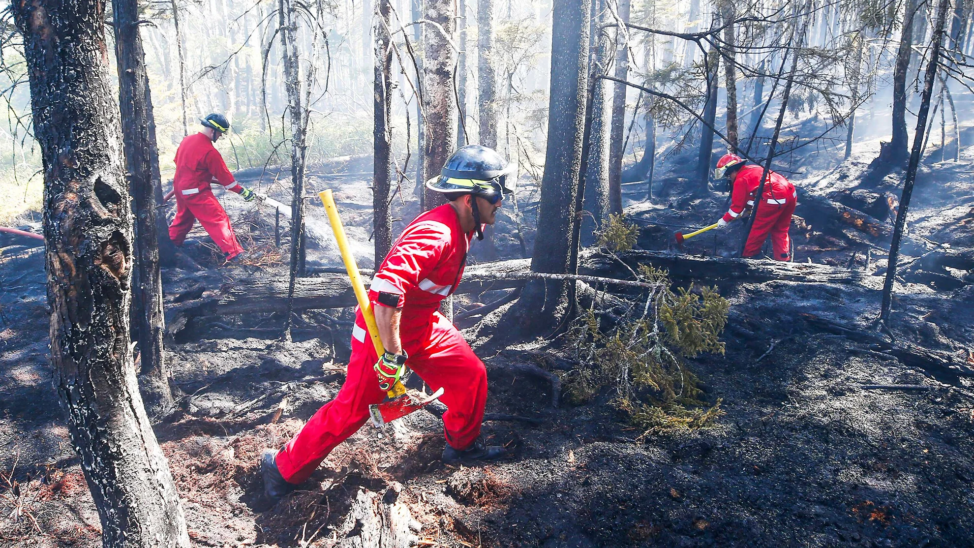 three-halifax-regional-fire-and-emergency-firefighters-work-to-put-out-fires-in-the-tantallon-n-s/Communications Nova Scotia/via CBC