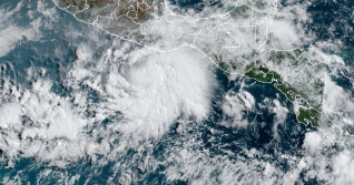 Tropical Storm Agatha on track to make landfall as a hurricane Monday