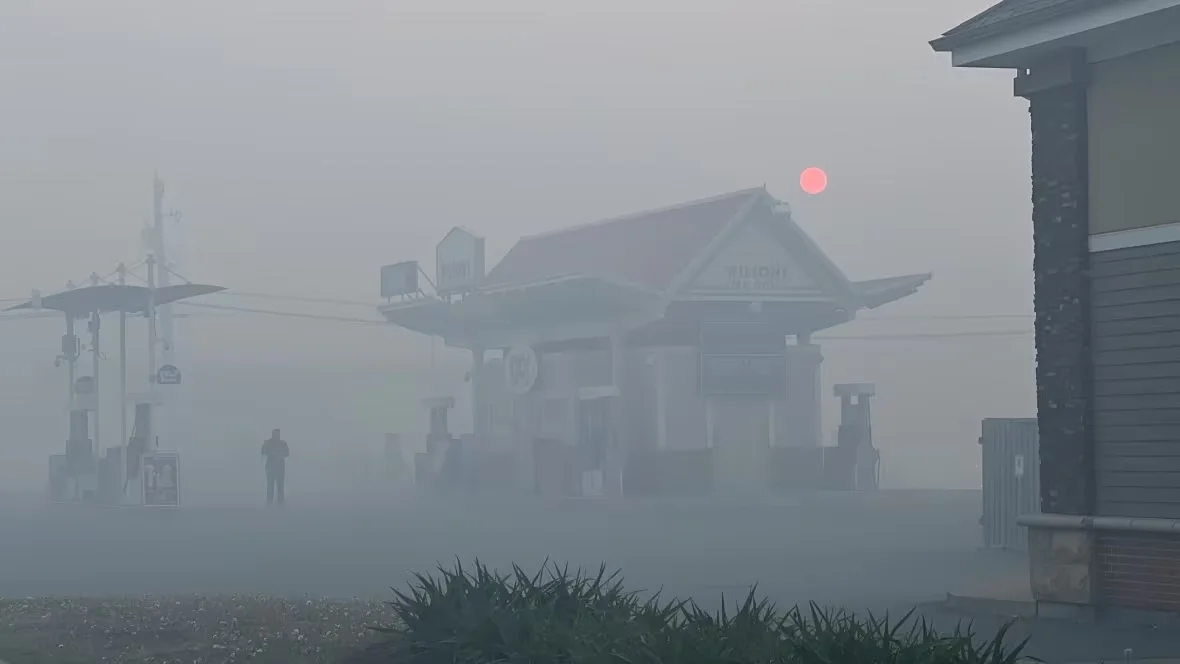 wildfire-gas-station/Brett Ruskin/CBC