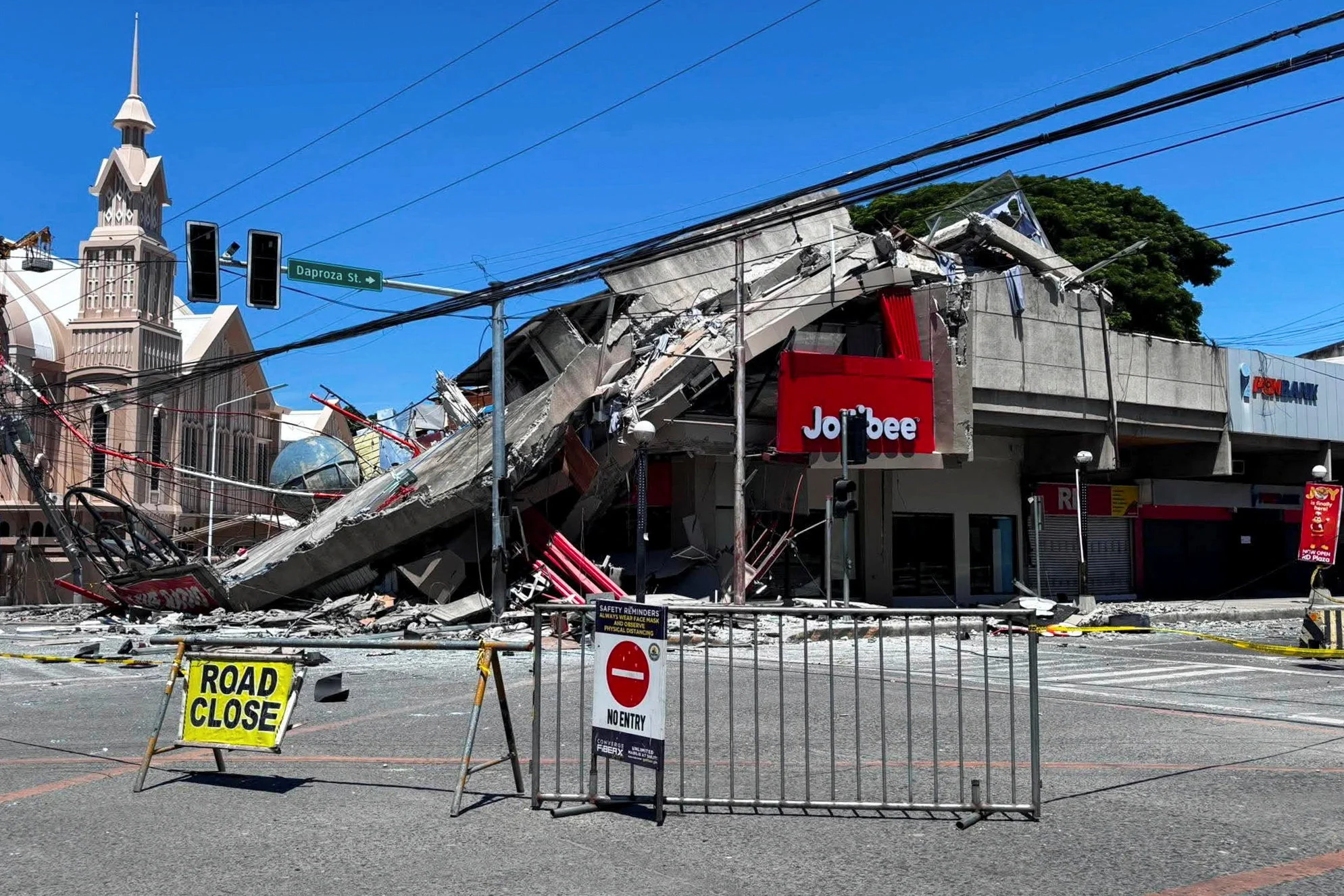 REUTERS - PHILIPPINES-QUAKE2 - June 8