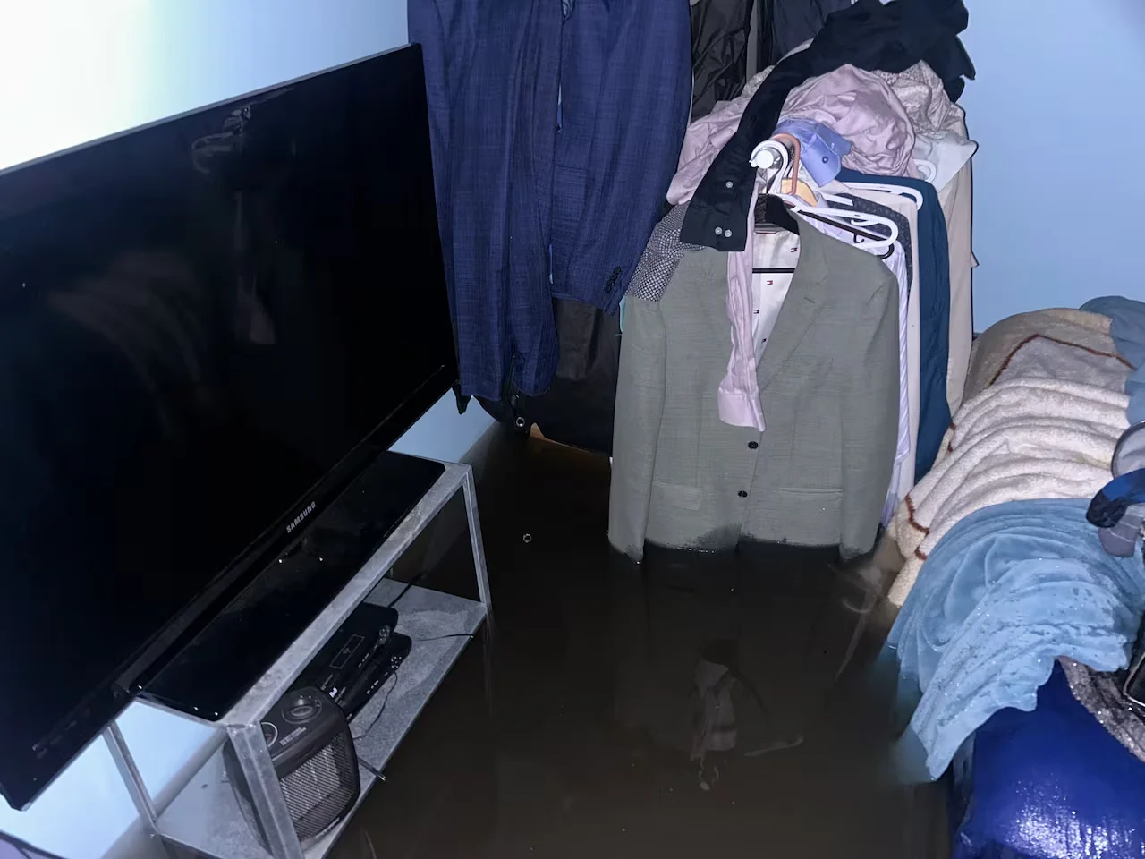Montreal flooding/Kwabena Oduro/CBC News)