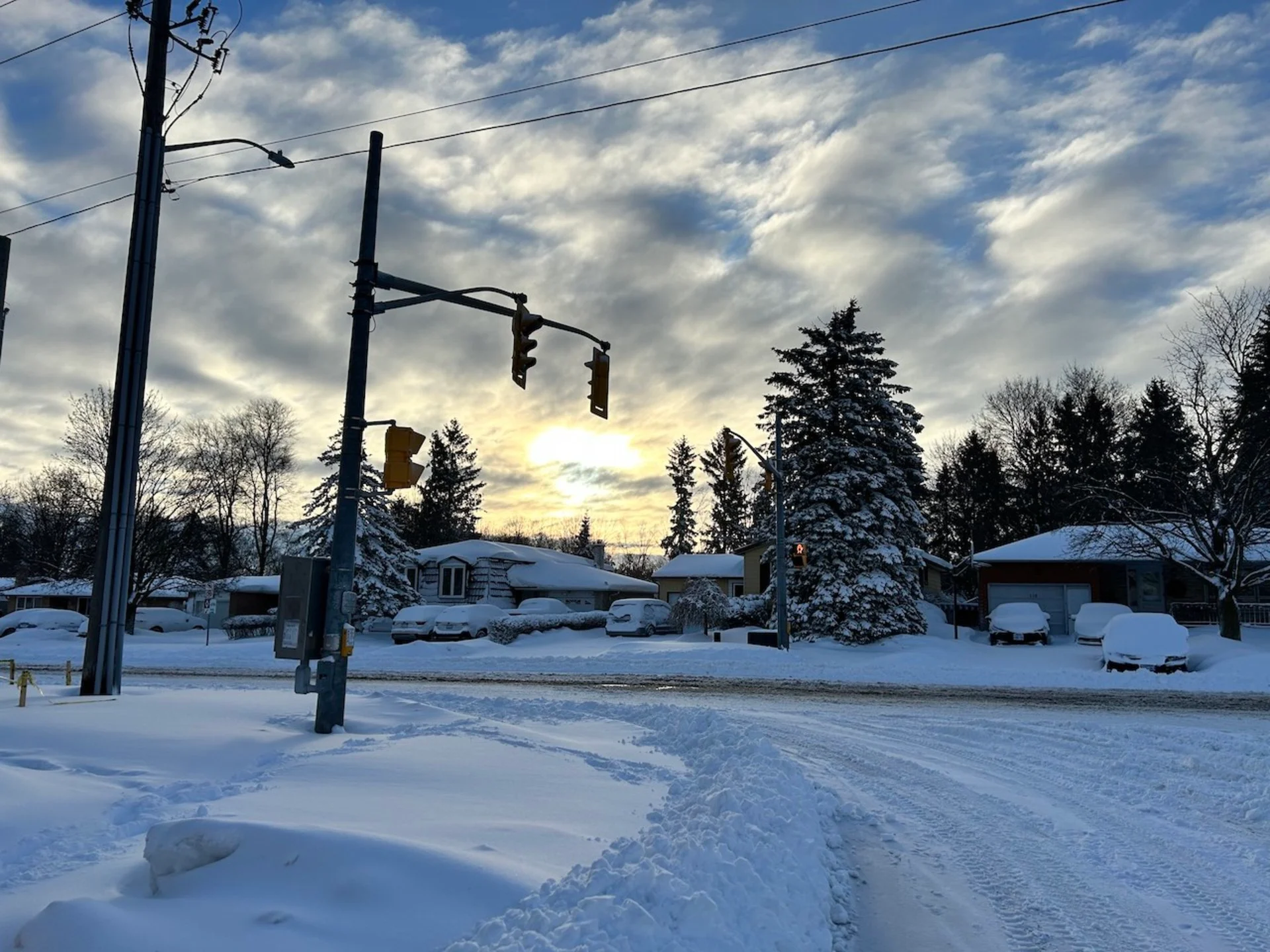 Snow-powered Ontario winter storm leaves hefty cleanup in its wake