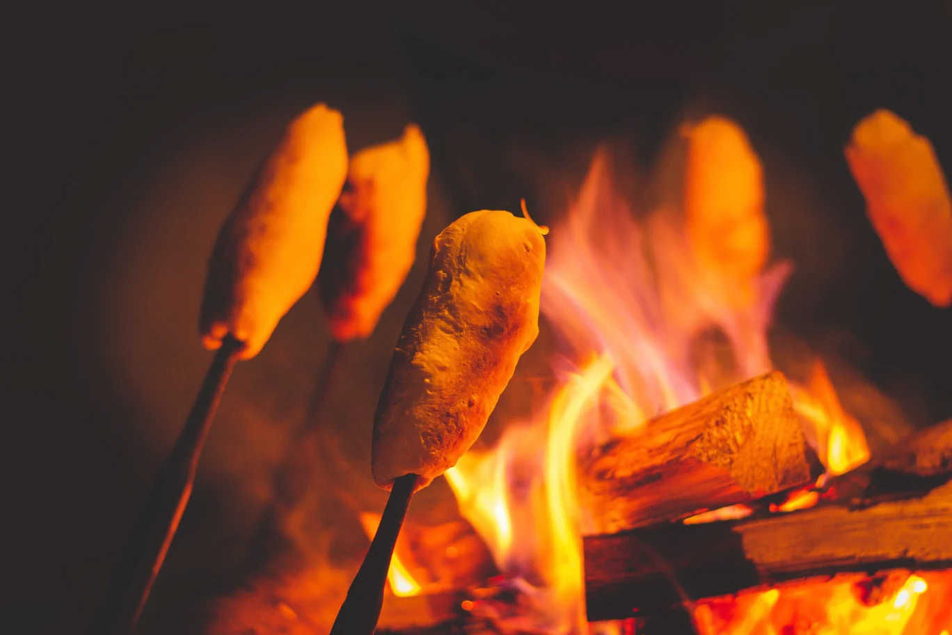 No re-use: Try fresh bannock around a campfire with friends and family. (Credit: Tiina Keranen)