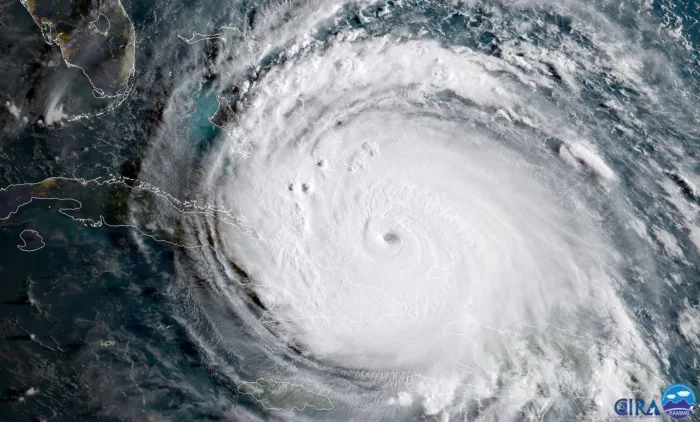 Ouragans : un phénomène très rare en train de se produire