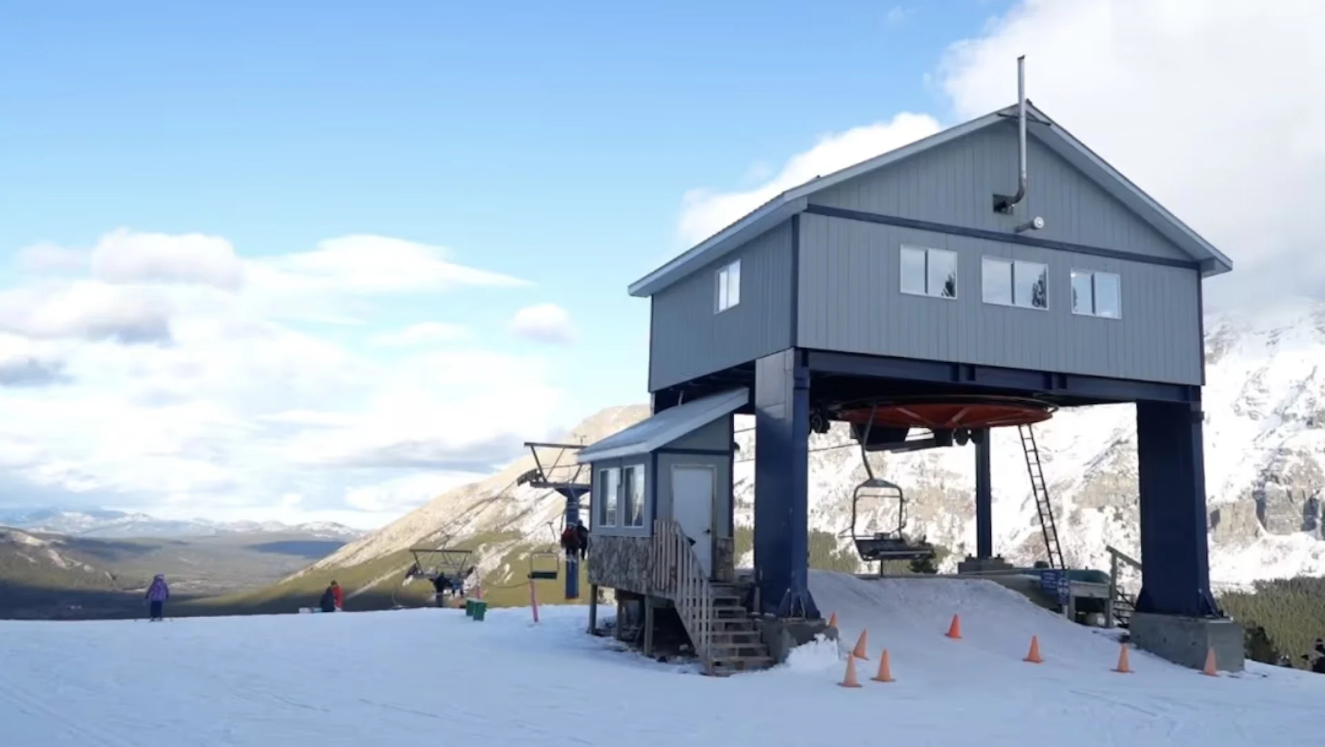 How Alberta ski hills are coping with a lack of snow 